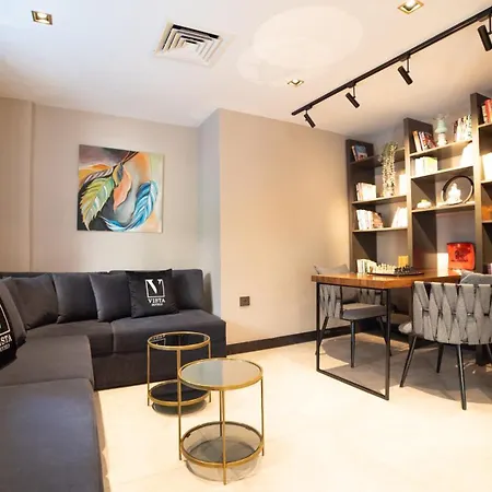 Lara Vista Suits & Spa מלון *
