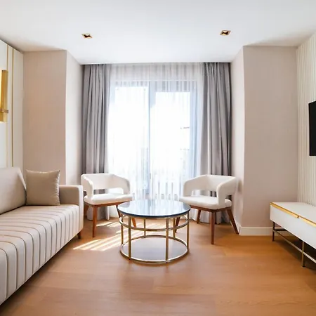 Lara Vista Suits & Spa מלון *