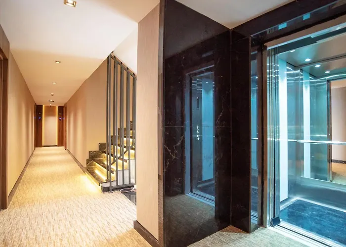 Hotel Lara Vista Suits & Spa *
