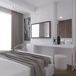 Lara Vista Suits & Spa