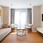 Lara Vista Suits & Spa Hotel *