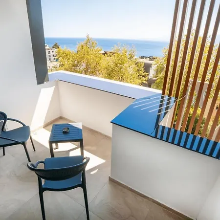 Lara Vista Suits & Spa