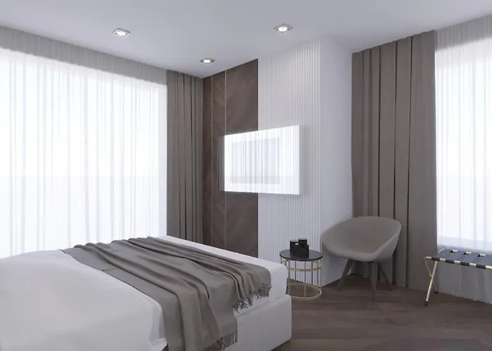 Lara Vista Suits & Spa מלון