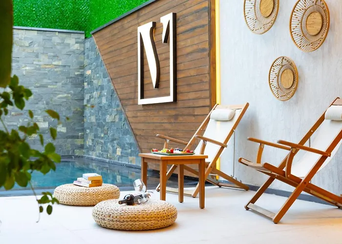Lara Vista Suits & Spa Hotell *