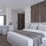 Lara Vista Suits & Spa