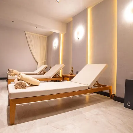 호텔 Lara Vista Suits & Spa