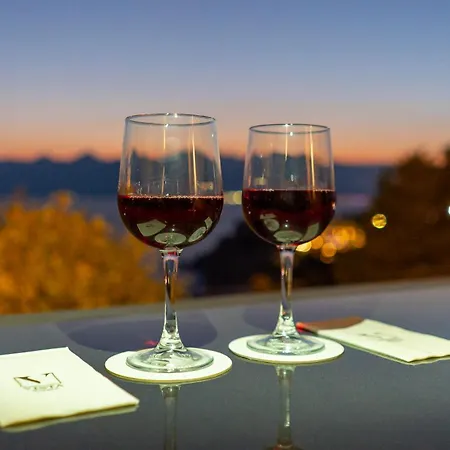 Lara Vista Suits & Spa