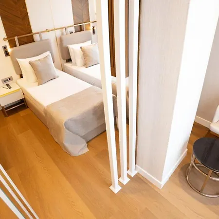 Hotel Lara Vista Suits & Spa