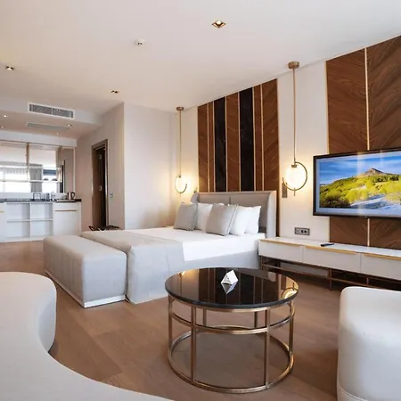 Lara Vista Suits & Spa Hotel *