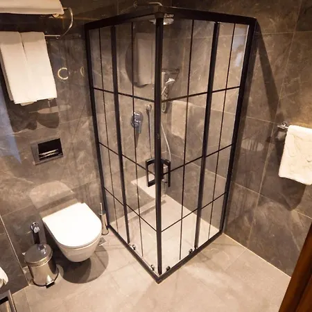 Lara Vista Suits & Spa Hotel *