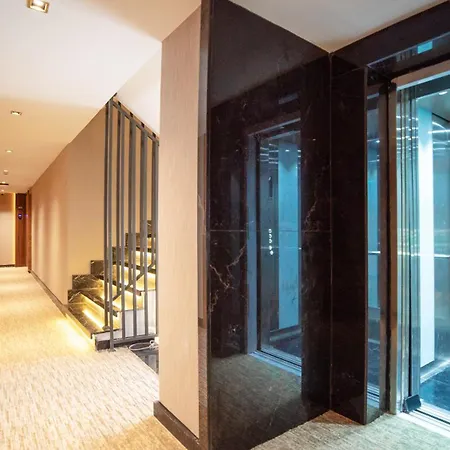 Hotell Lara Vista Suits & Spa *